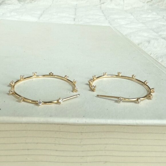 Adornmonde Moss Hoop Earrings_14K gold plated sterling silver, Clear crystal - Picture 9 of 13
